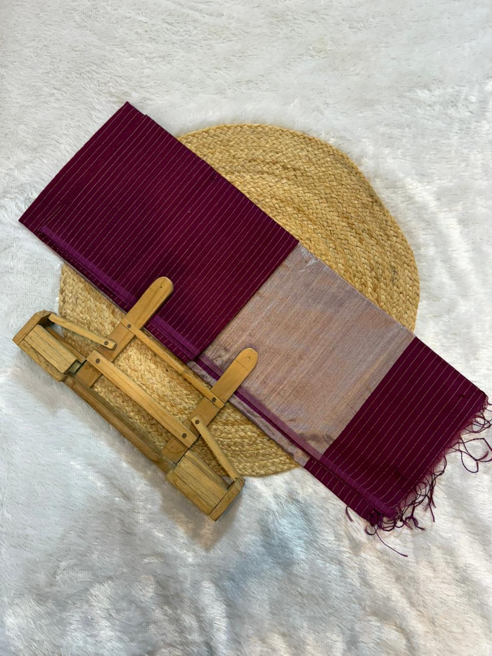 Handloom Maheshwari Silk Saree With Golden Zari Work