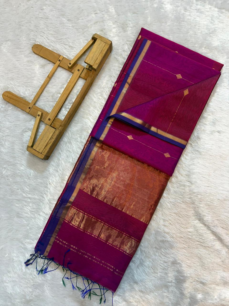 Handloom Maheshwari Silk Saree With Golden Zari Work