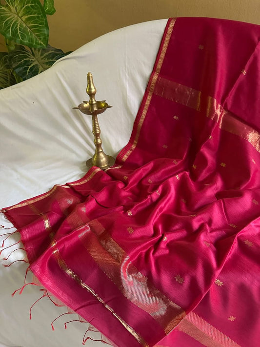 Handloom Maheshwari Silk Saree With Golden Zari Work