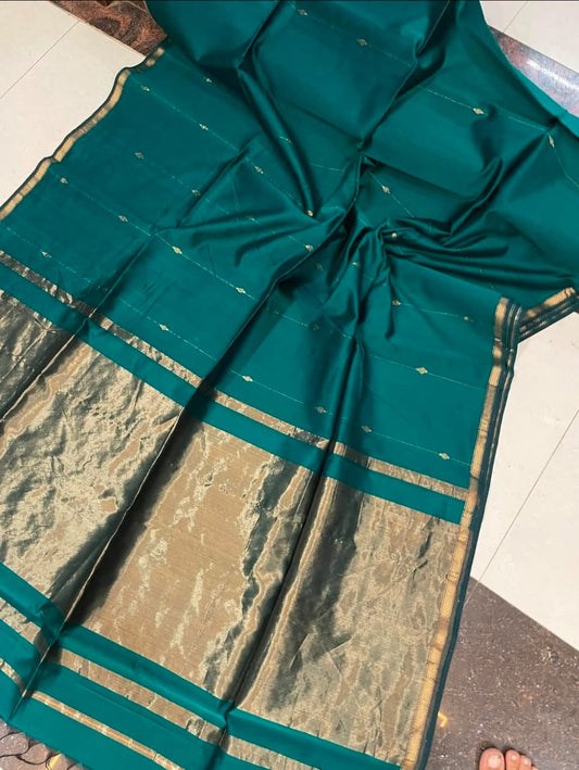 Handloom Maheshwari Silk Saree With Golden Zari Work