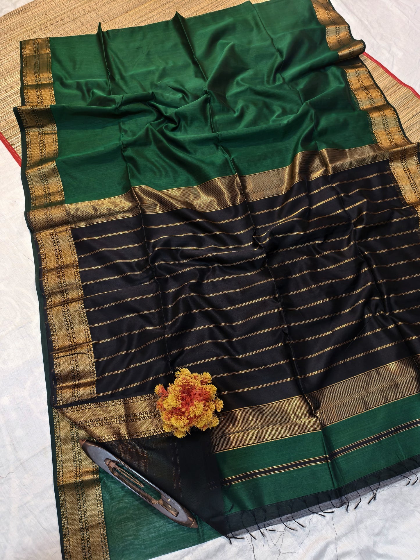 Handloom Maheshwari Silk Saree With Golden Zari Work