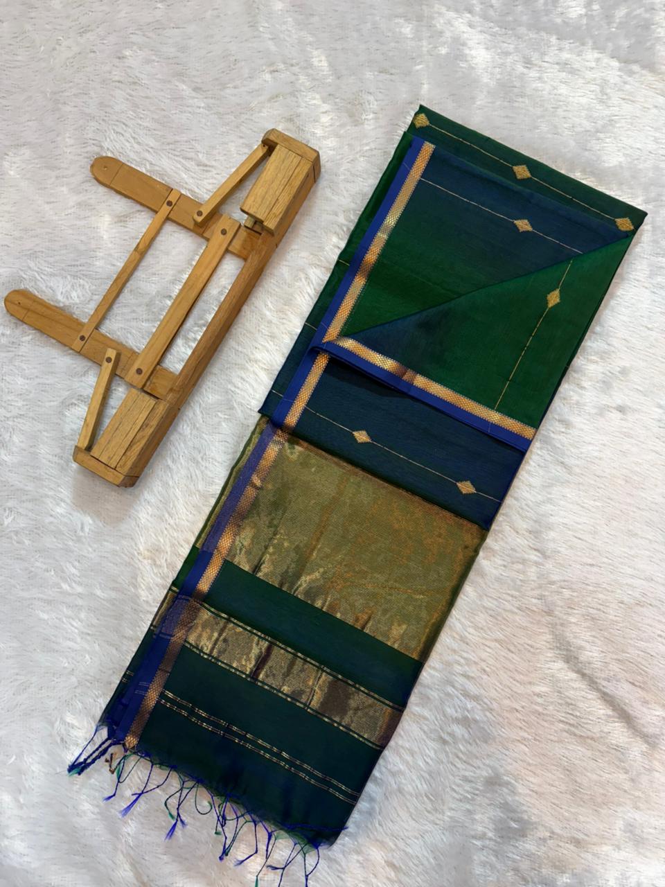 Handloom Maheshwari Silk Saree With Golden Zari Work