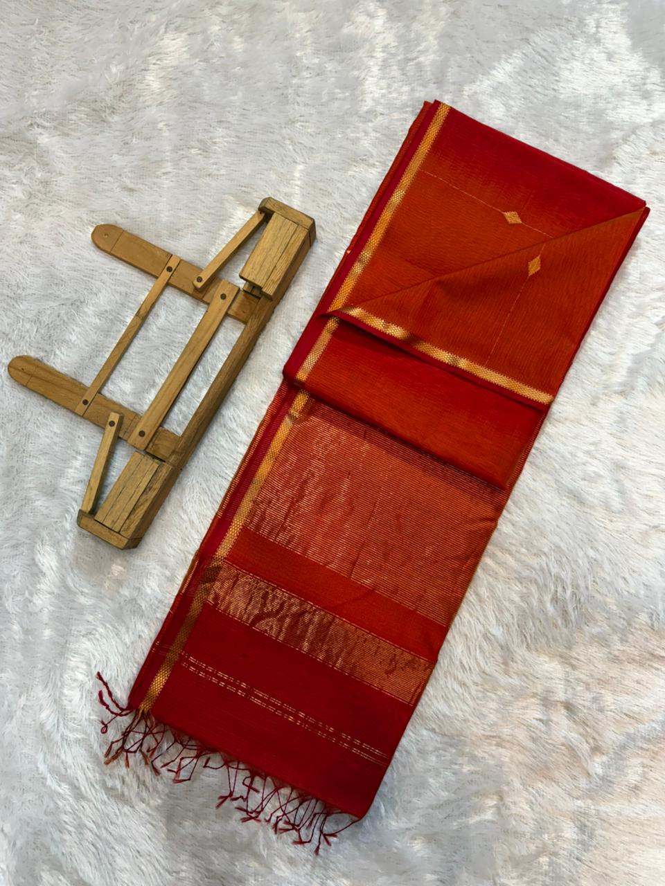 Handloom Maheshwari Silk Saree With Golden Zari Work