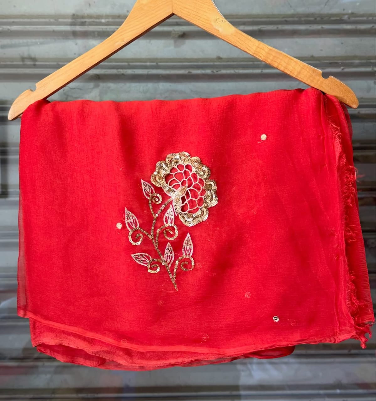 Pure Jaipuri Dimond Chiffon Sequence  Zari Work Saree With Running Blouse.( 13 Buti) )